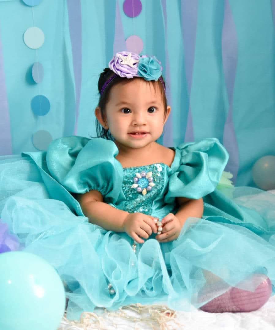 open lace back dress Amazon.com: Disney Princess Dress Up Trunk Deluxe 21 Piece Officially  Licensed [Amazon Exclusive] : Toys & Games