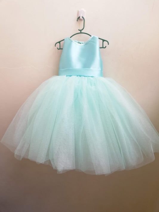 Macy Dress in Mint Green