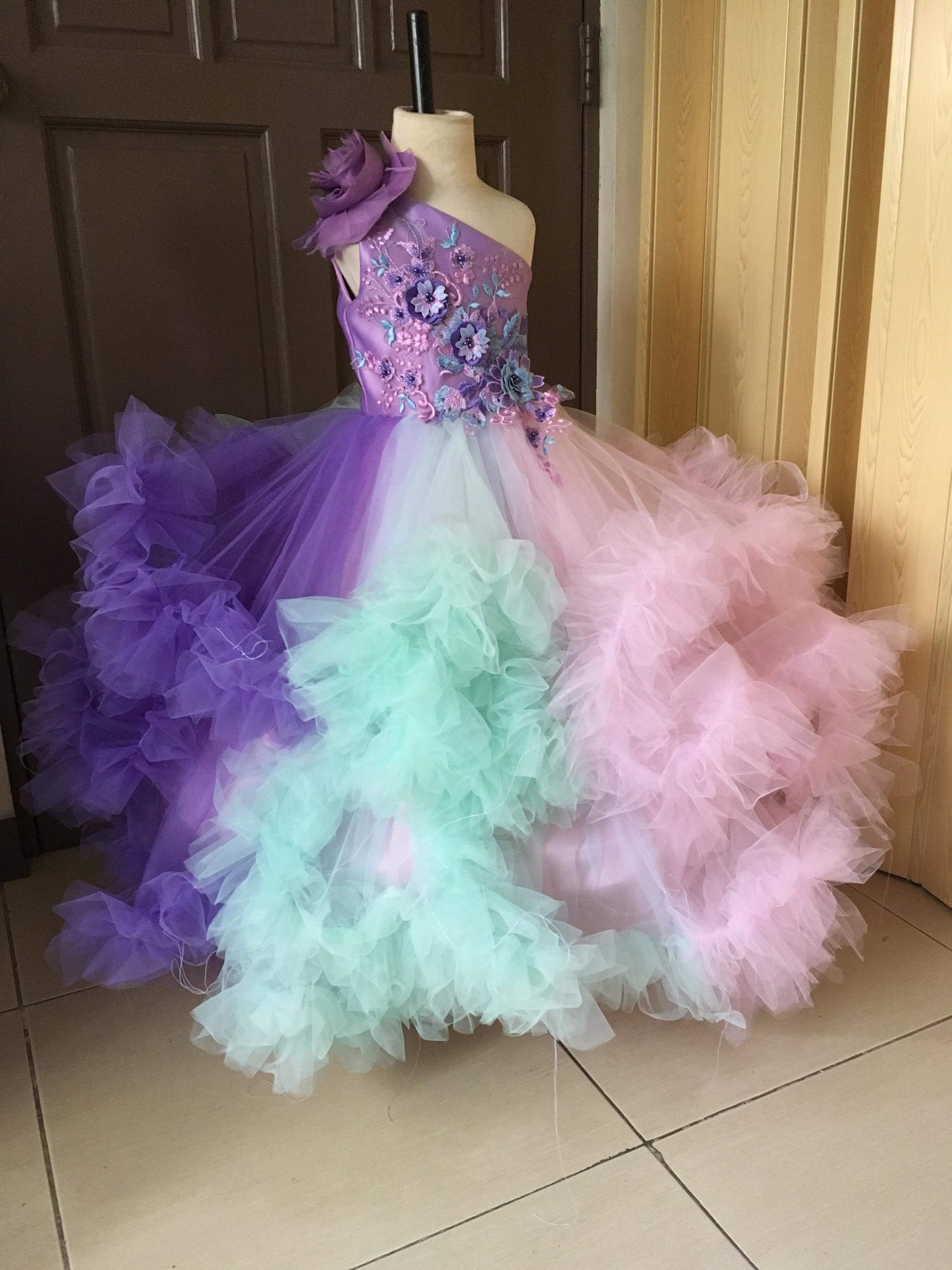 Victoria Cloud Dress in Unicorn