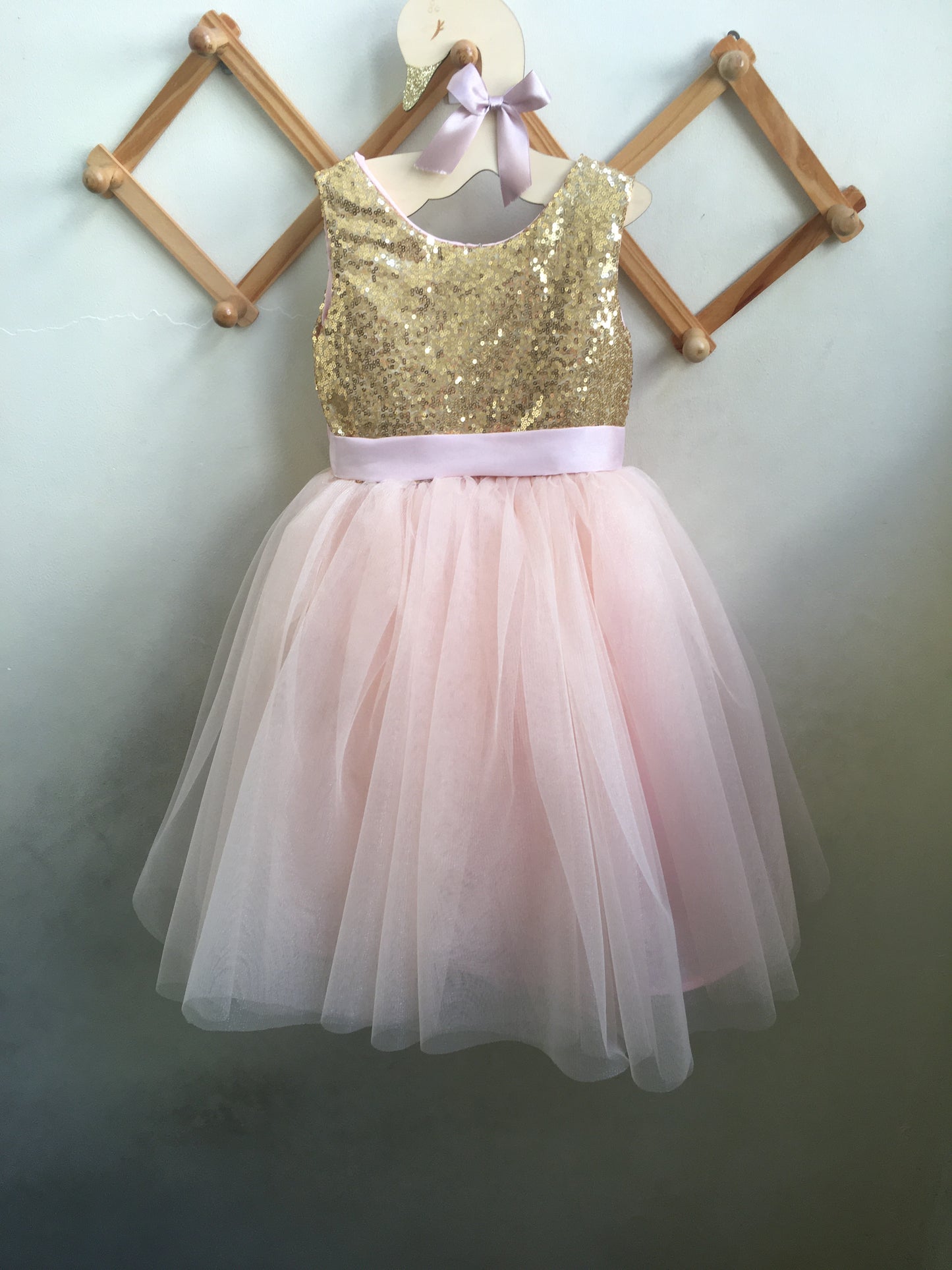 Sparkle Dress in Gold and Champagne