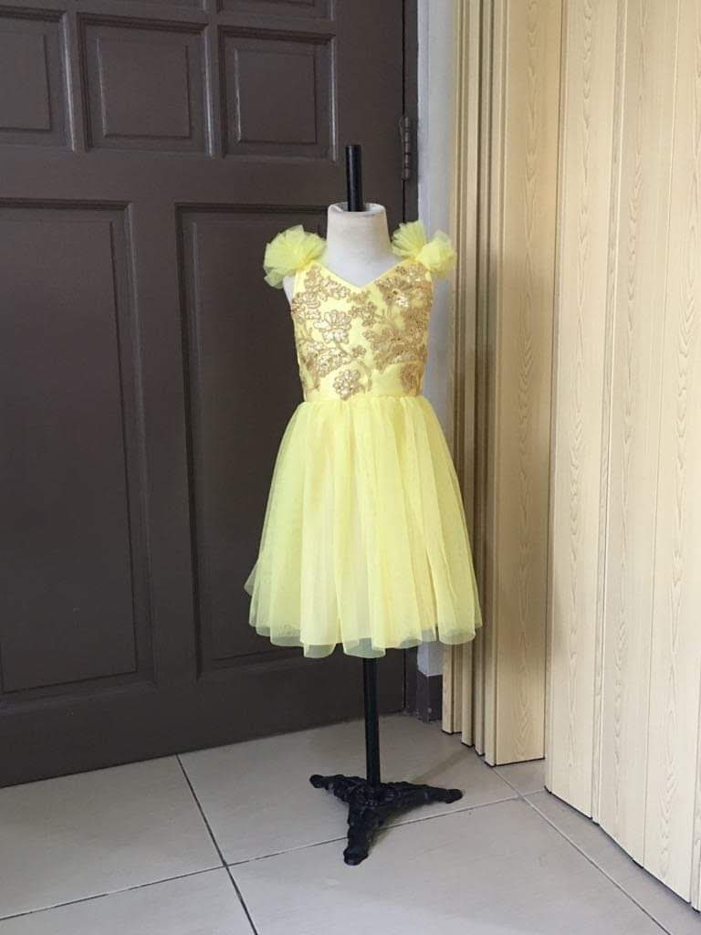 Victoria Cloud Dress in Yellow Two Way