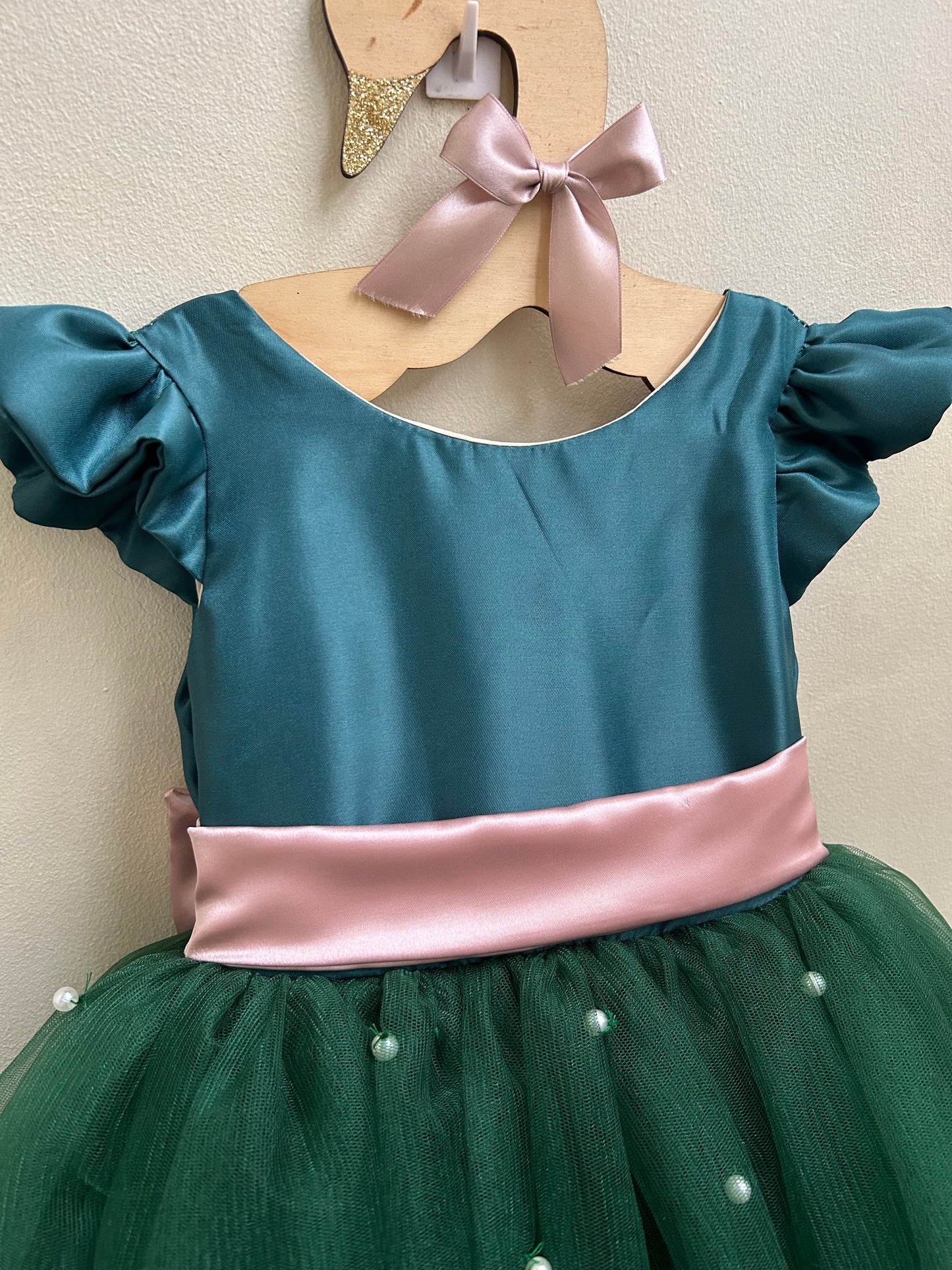 Frances Dress in Emerald Green with blush Pink Belt and Pearls (Modified)