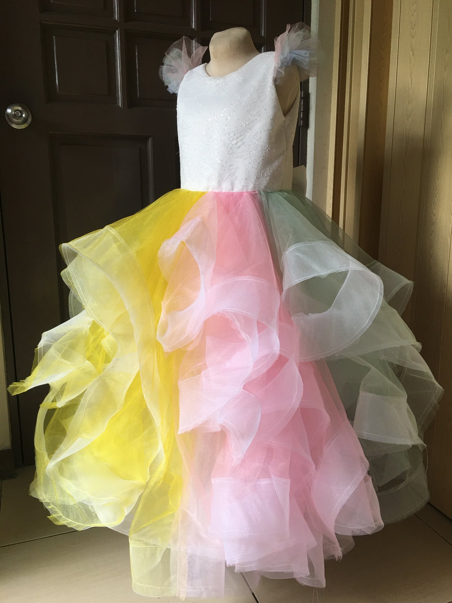 Arya Dress in Rainbow Unicorn